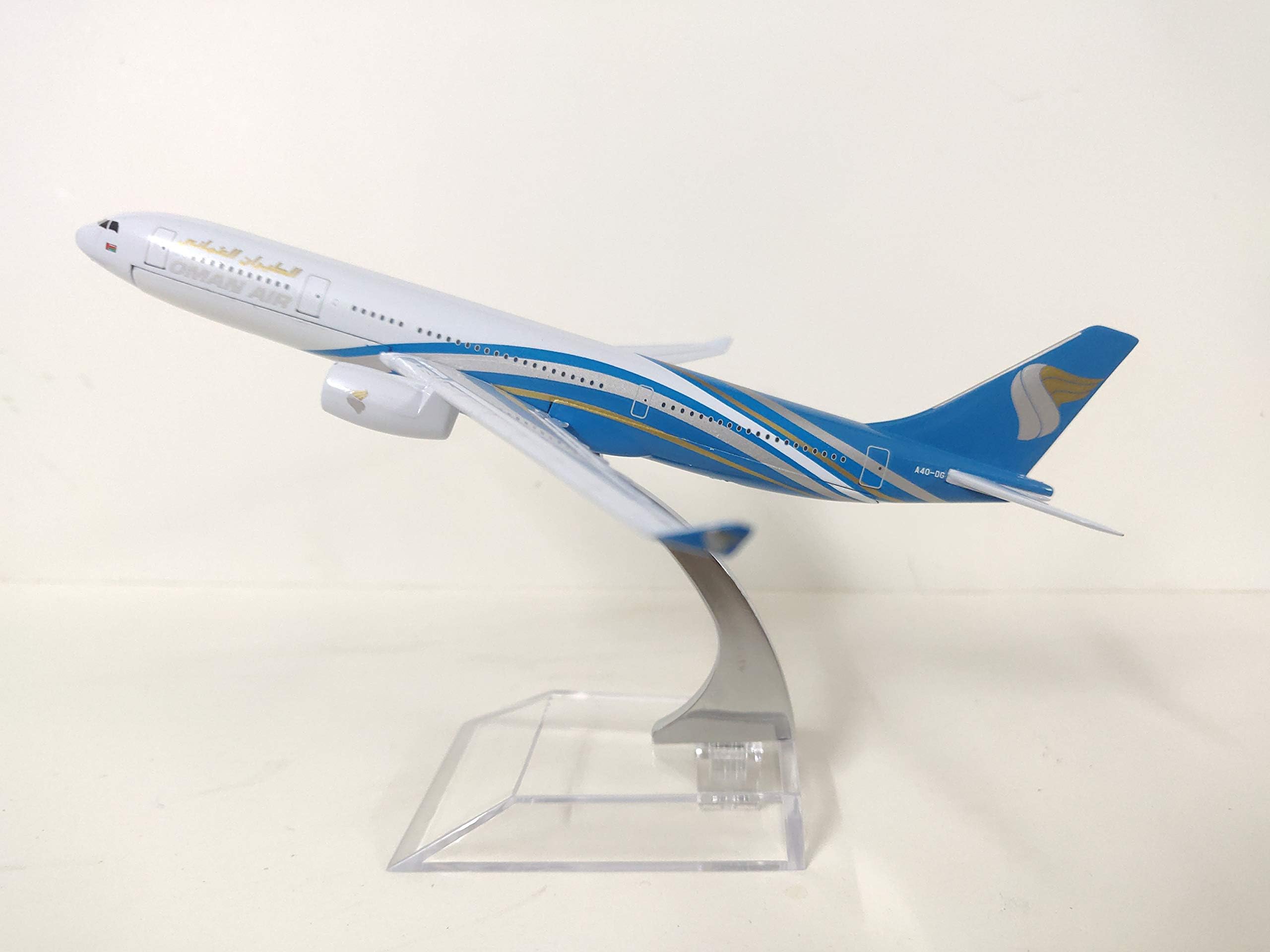 DBJETS Oman Air Airbus A330 16 cm Diecast Metal Aircraft Model with Acrylic Stand