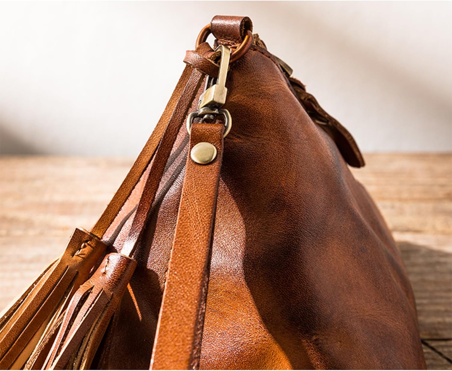 Genuine Leather Retro Medieval Cowhide Purse Coin Purse Coin Pouch Coin Holder Change Purse for Women Men Wristlet Wallets for Women Keychain Wallet Mini Wallet (Red)