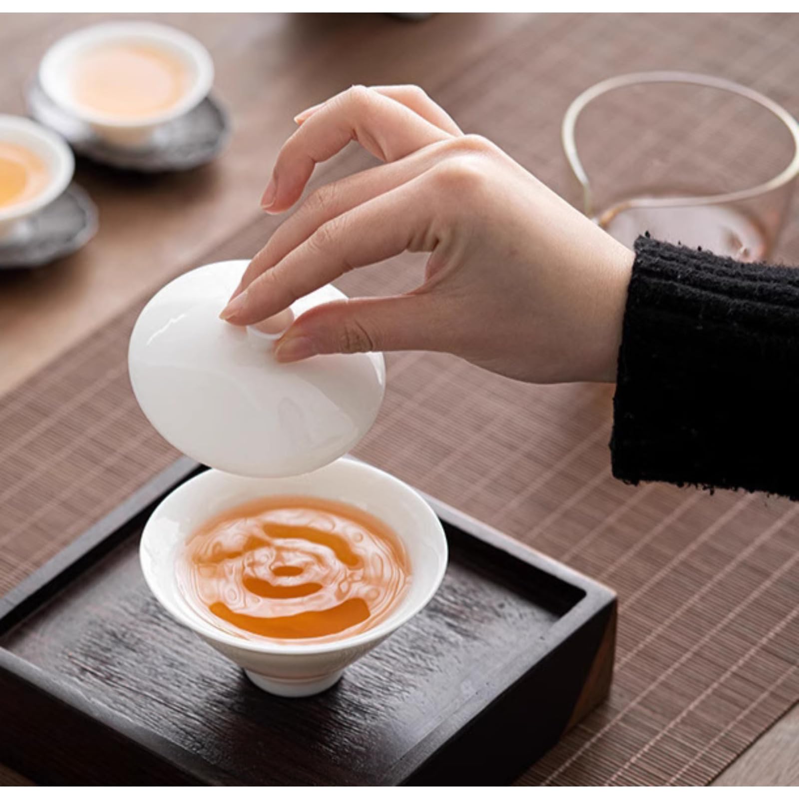 Mutton-fat Jade Invertido Triangle Ceramics Gaiwan, 100 ml, cuenco de té de porcelana blanca