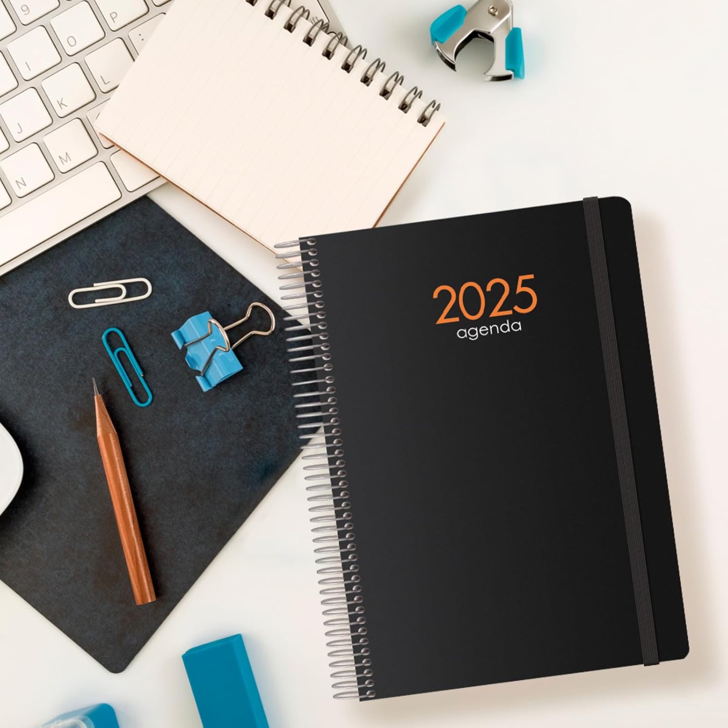 Dohe – Agenda, Page per Day, 15 x 21 cm, Black Weekly View 15 x 21 cm Black