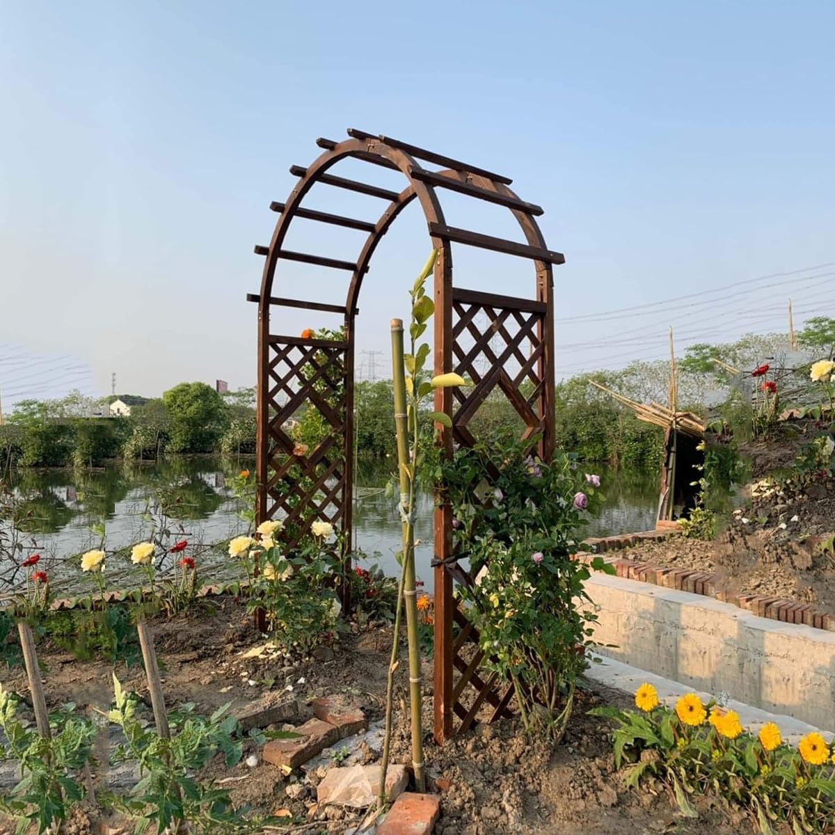 Drewniana pergola do użytku na zewnątrz, łuk ogrodowy, altana, na imprezy, ceremonie, wesela, krata, łuk różany do roślin pnących, drewno jodłowe, odporna na warunki atmosferyczne (szer. x wys.) 119,4