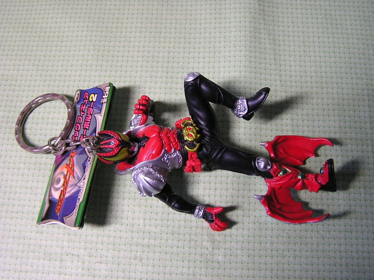 Amazon.co.jp: 仮面ライダーキバ ビッグフィギュアキーホルダー2 2種