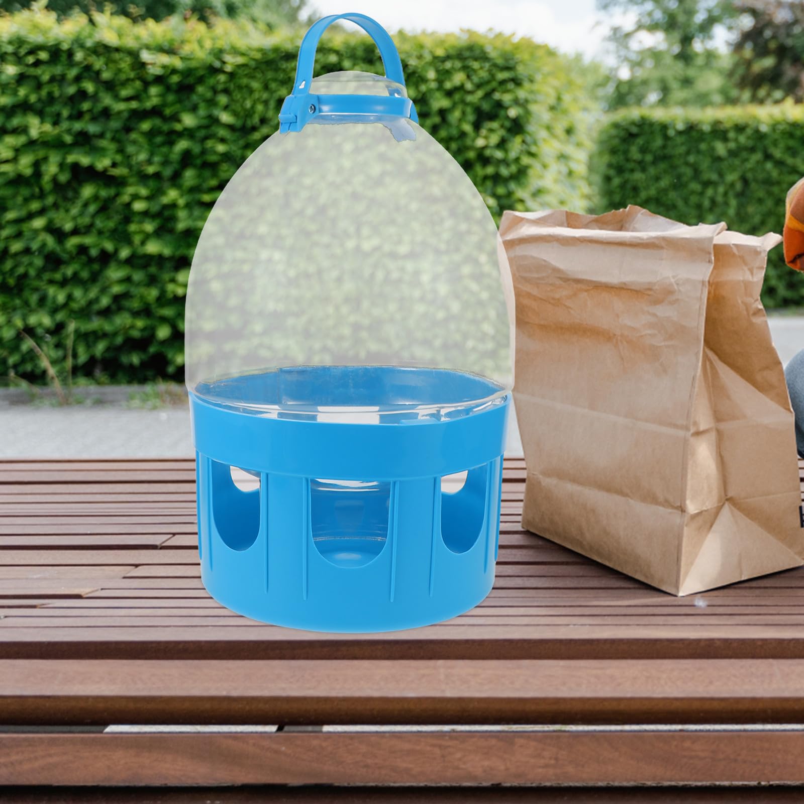 Bebedero para Palomas 10l de Plástico Diseño Antifugas | Instalación Sencilla, Estructura Desmontable, Uso en Interior y Jaula, Gran Capacidad para Aves de Corral