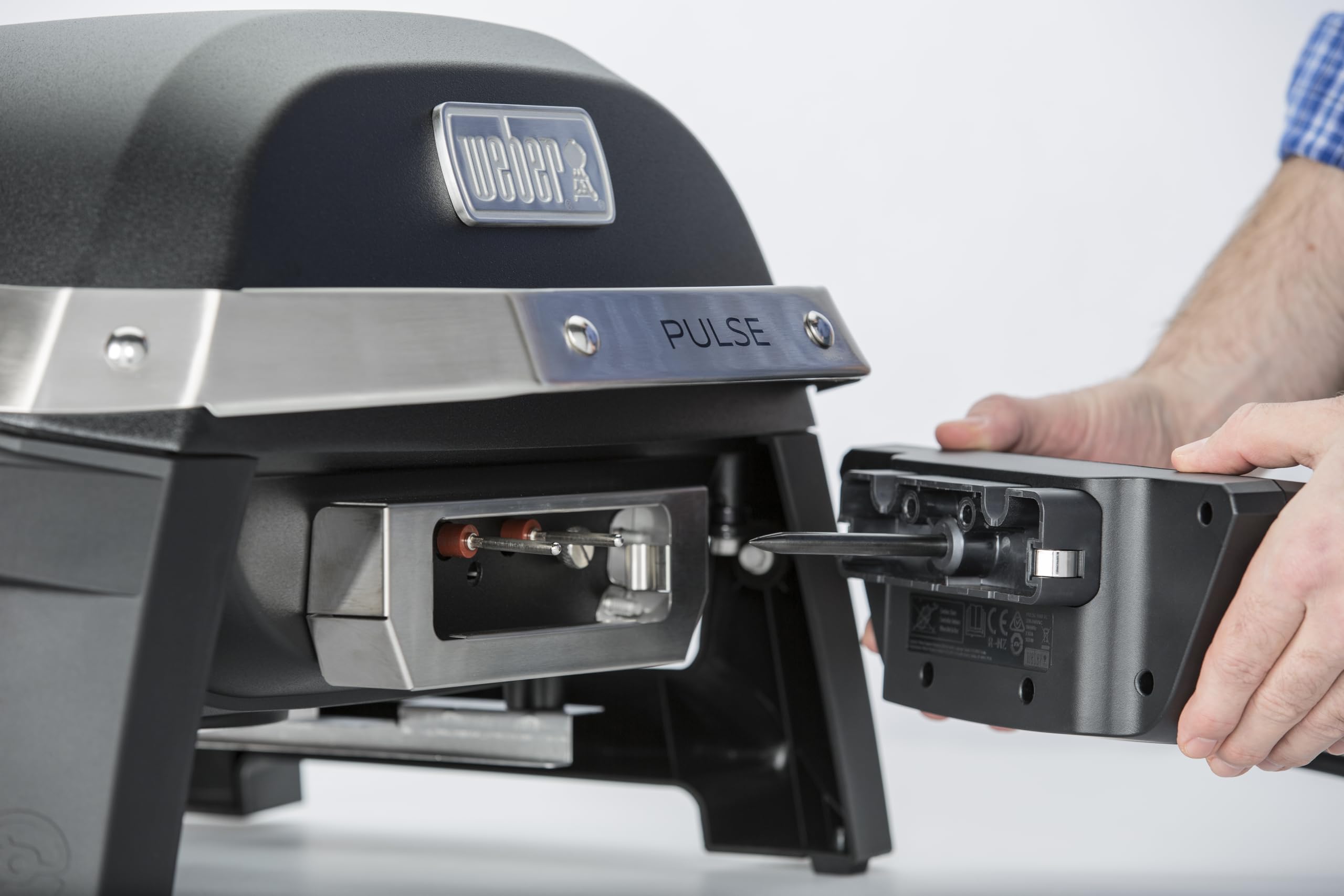 Weber Pulse 1000 Elektrogrill | 1800 W, Porzellanemaillierte Guss-Grillroste, Smarte digitale Temperaturkontrolle, 41 x 31 cm Grillfläche, Schwarz