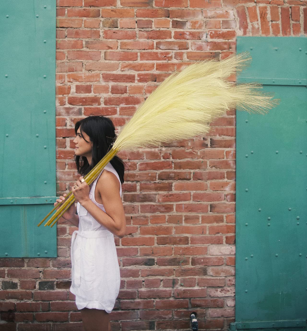 Gusaloo Artificial Faux Pampas Grass Large, 47"/120cm Bundle of 3 Fake Artificial Pampas Grass Decor Tall Fluffy Stems, Floor Vase Filler for Living