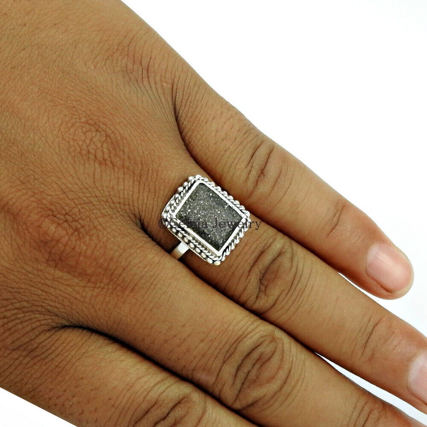 Anillo de mujer de moldavita, anillo de plata de ley 925 maciza, anillo de piedra preciosa curativa natural, anillo de diseño especial para mujer, anillo de declaración, anillo de regalo vintage