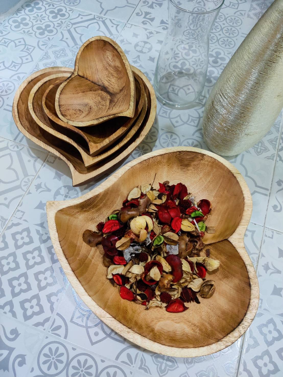 WitnyStore Cuenco con forma de corazón curvado de 12 pulgadas, cuenco funcional y coleccionable, cuenco de madera hecho a mano para servir caramelos, frutos secos, postres, frutas o decoración de