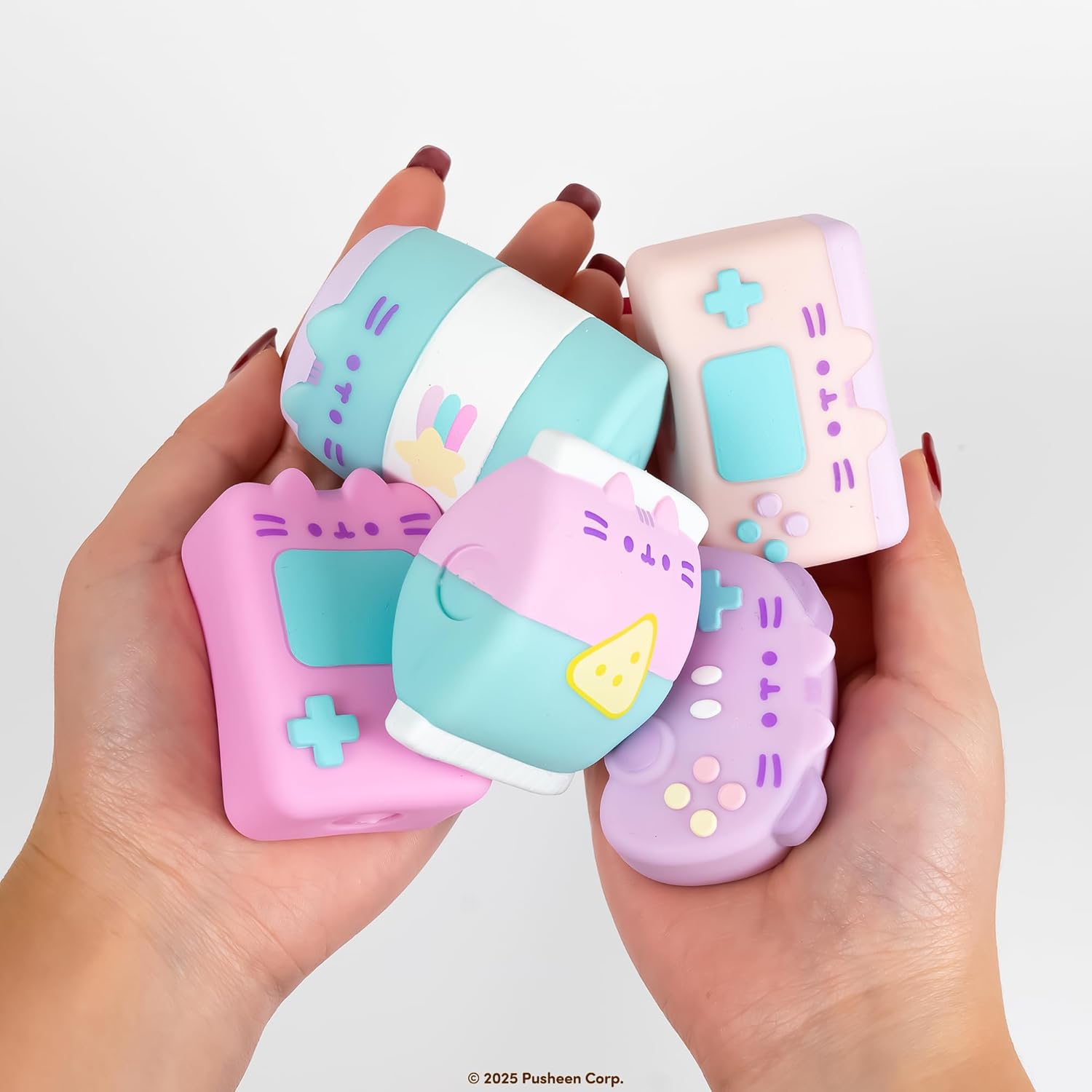Hamee Pusheen the Cat SquiSHU Capsule [Gamer Girl Series] Cute Squishy Collectible Figurine [Birthday Gift Bags, Party Favors, Gift Basket Filler] for Adults and Teens - 1 Pc.