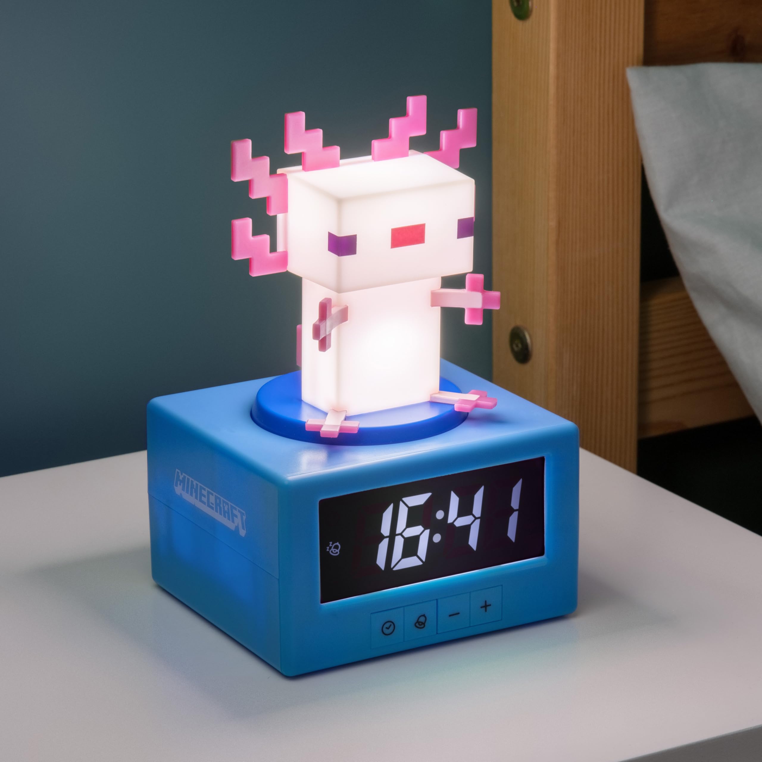 Paladone Minecraft Axolotl Sveglia Digitale con Funzione Luce Notturna, Regalo per Giochi e Decorazioni per Camera da Letto con Licenza Ufficiale per Bambini e Ragazzi