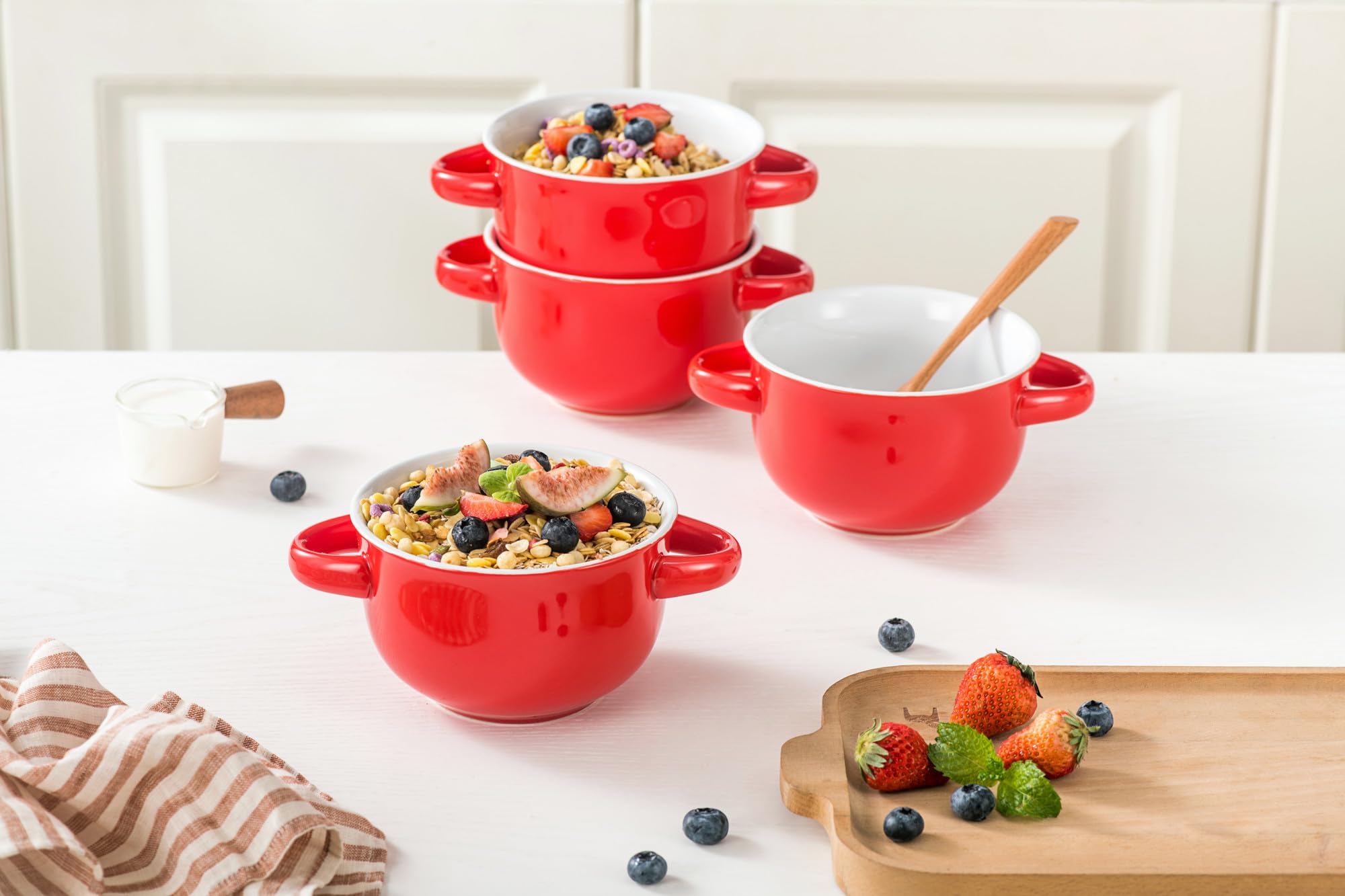 UNICASA Suppentassen mit Henkel 4 teilige Suppenschüsseln servieren Suppe Crocks Schalen, Suppenschalen, Bouillontassen, Müslischüsseln, Füllmenge 650ml, Rot