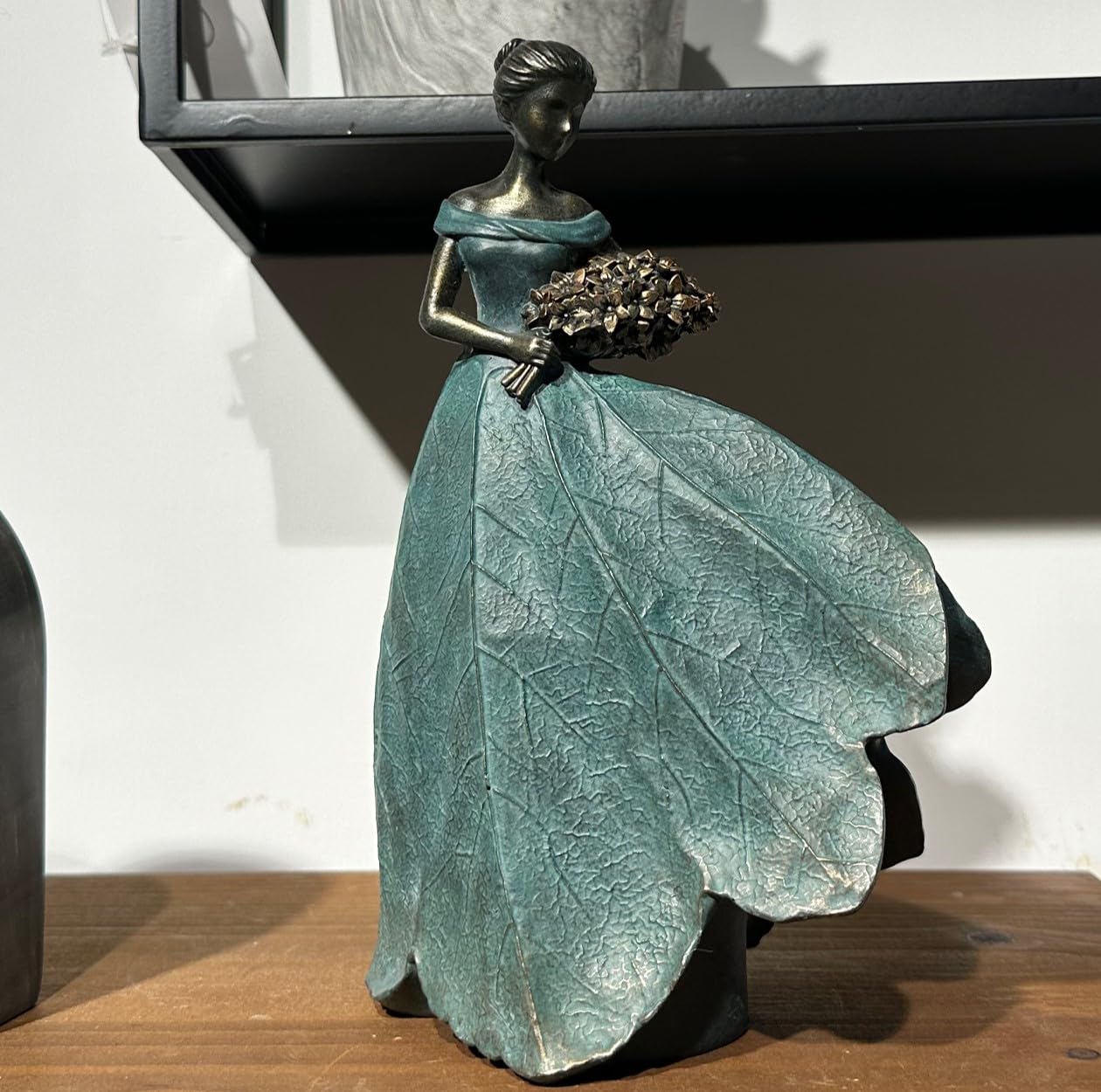 Guichifun Fairy Statue Collection Home Decoration - Leaf Angel Girls Resin Modern Home Decorations for Living Room Office Sculpture Home Decor for Women Indoor Rustic Figurines Gift 5 x 3 x 7.5 Inch