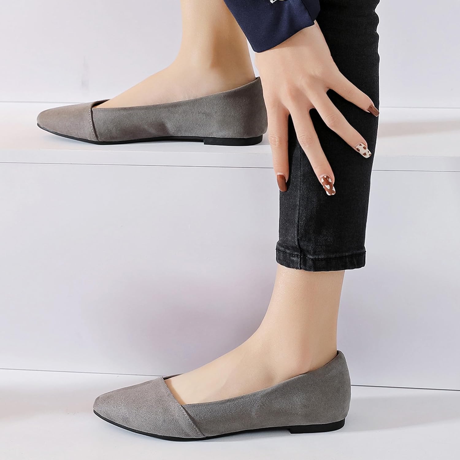 Ataiwee Women's Wide Width Ballet Flats - Stylish Pointed Toe Suede, Soft Comfortable Non-slip Sole. - Image 2