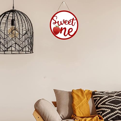 Miniatura 4 de Letrero de madera con diseño de fresa decoración de fiesta de fresa letrero de madera para primer cumpleaños letrero colgante de una letra baby