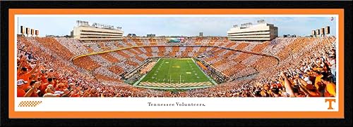 Fútbol de Tennessee, vista de zona final de tablero de ajedrez, tapete individual de 42 x 15.5 pulgadas, imagen enmarcada seleccionada por Blakeway