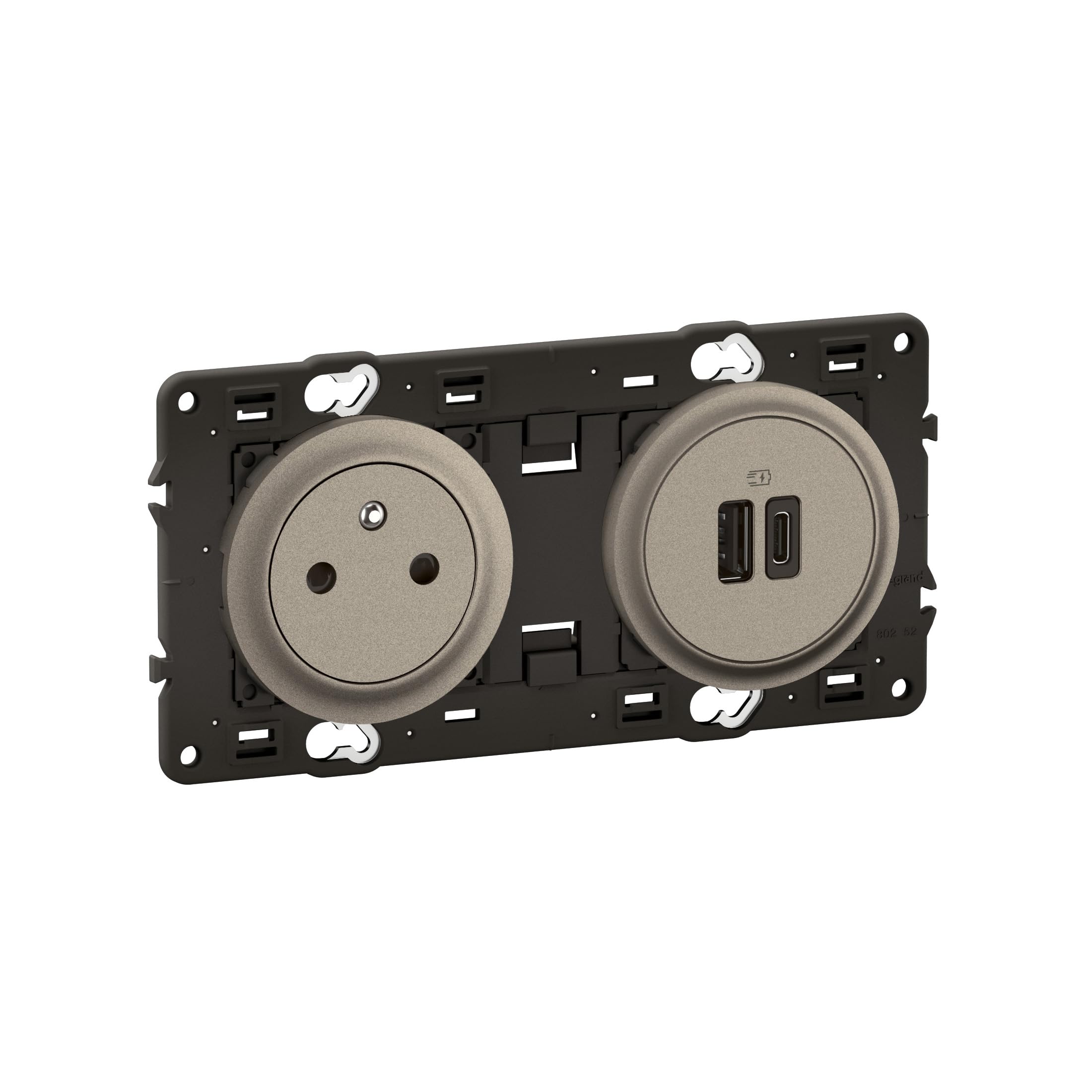 Legrand | Prise 2P+T Céliane, avec 2 ports charge rapide USB-A et USB-C 20W, protection enfant avec éclips, finition titanium moderne