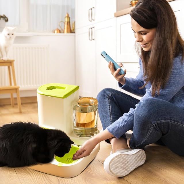 Foto 2 de 6 de PETCUTE Dispensador Automático de Alimentos y Agua para Mascotas 2 en 1,Comedero y Bebedero para Perros Gatos…