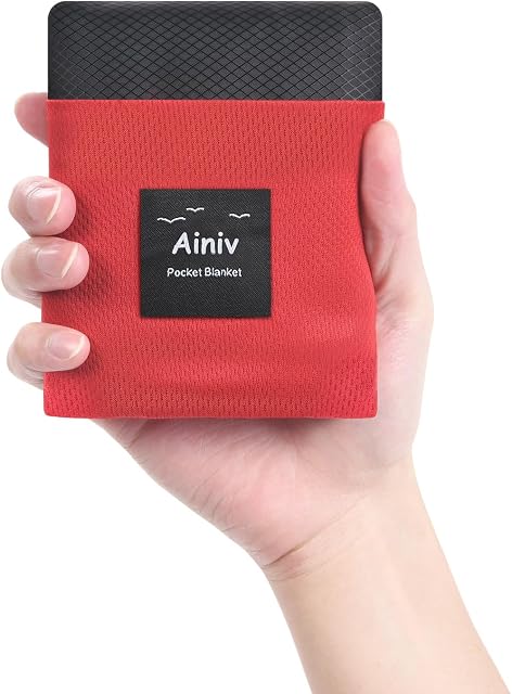 Ainiv Picnic Blanket, Mini Pocket Beach Mat 140 x 180 cm (3-5 People) Foldable, Lightweight Waterproof Sand Free, Foldable Thin Ground Sheet for Outdoor Camping Hiking Travel - Red