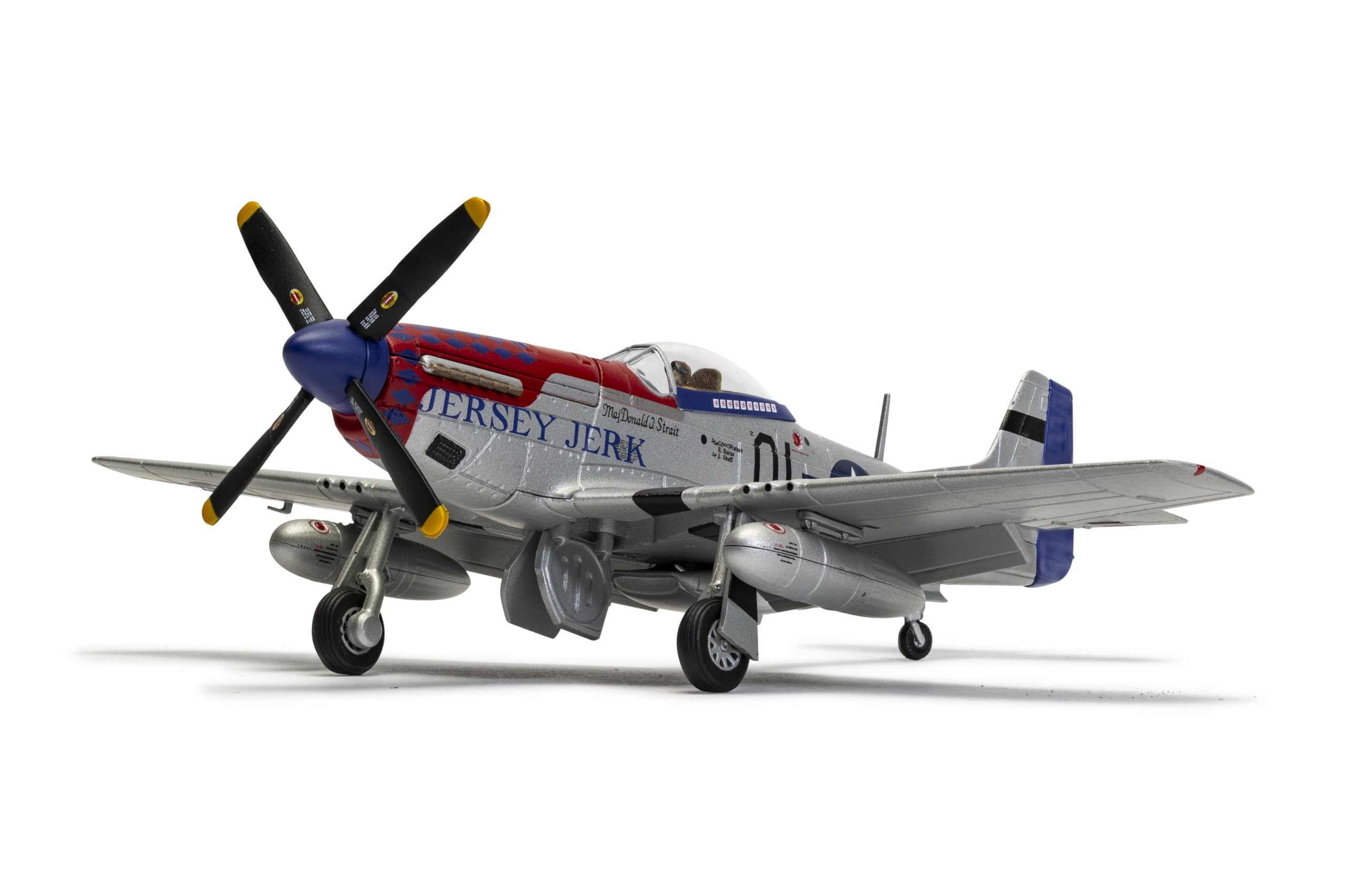 Amazon.com: Corgi AA27708 North American P-51D Mustang, 44-15152
