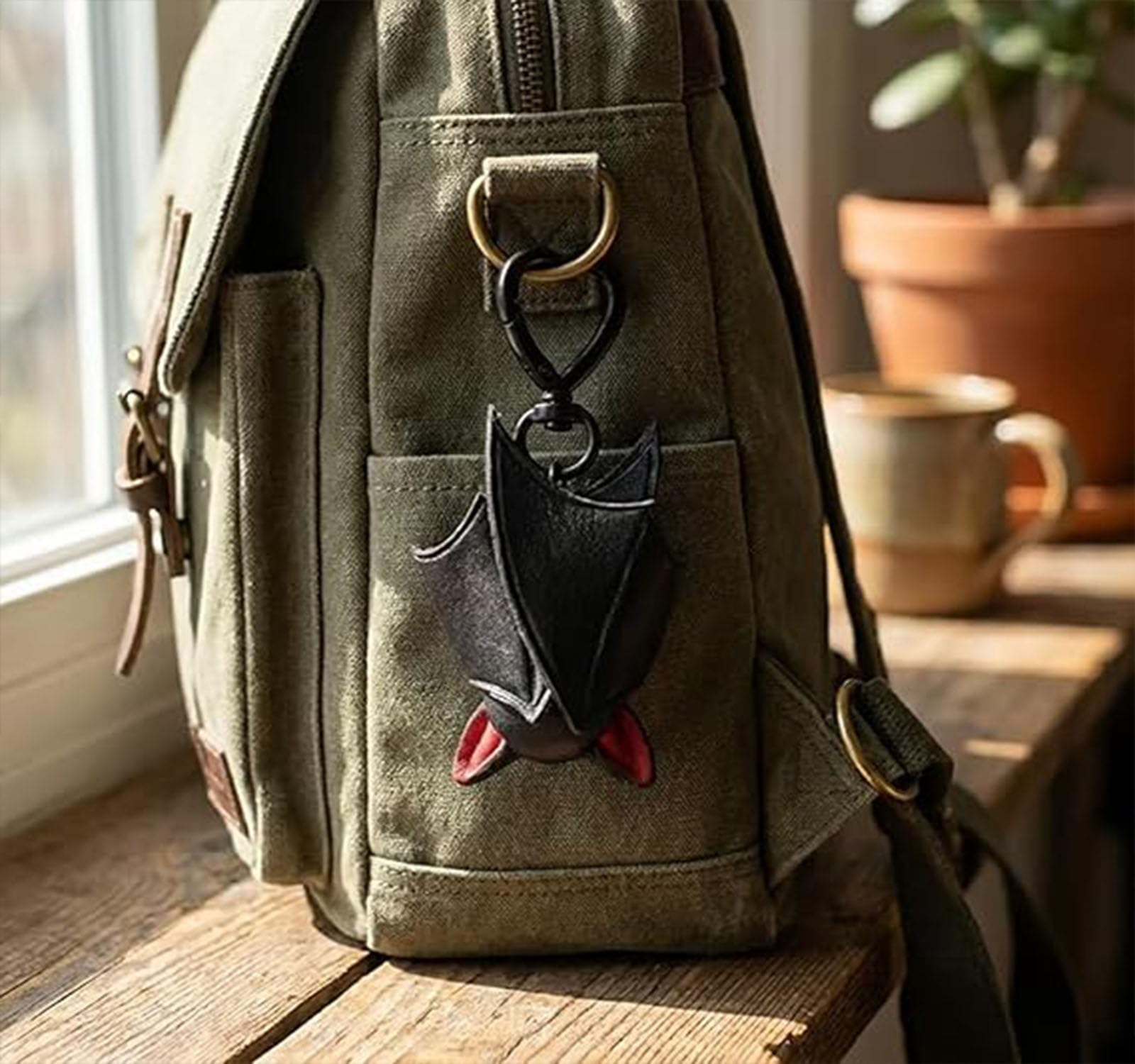 Generico Simpatico portachiavi pipistrello nero, portachiavi pipistrello in peluche trasformabile gotico 2-in-1, simpatico ciondolo per borsa per zaino, borsa