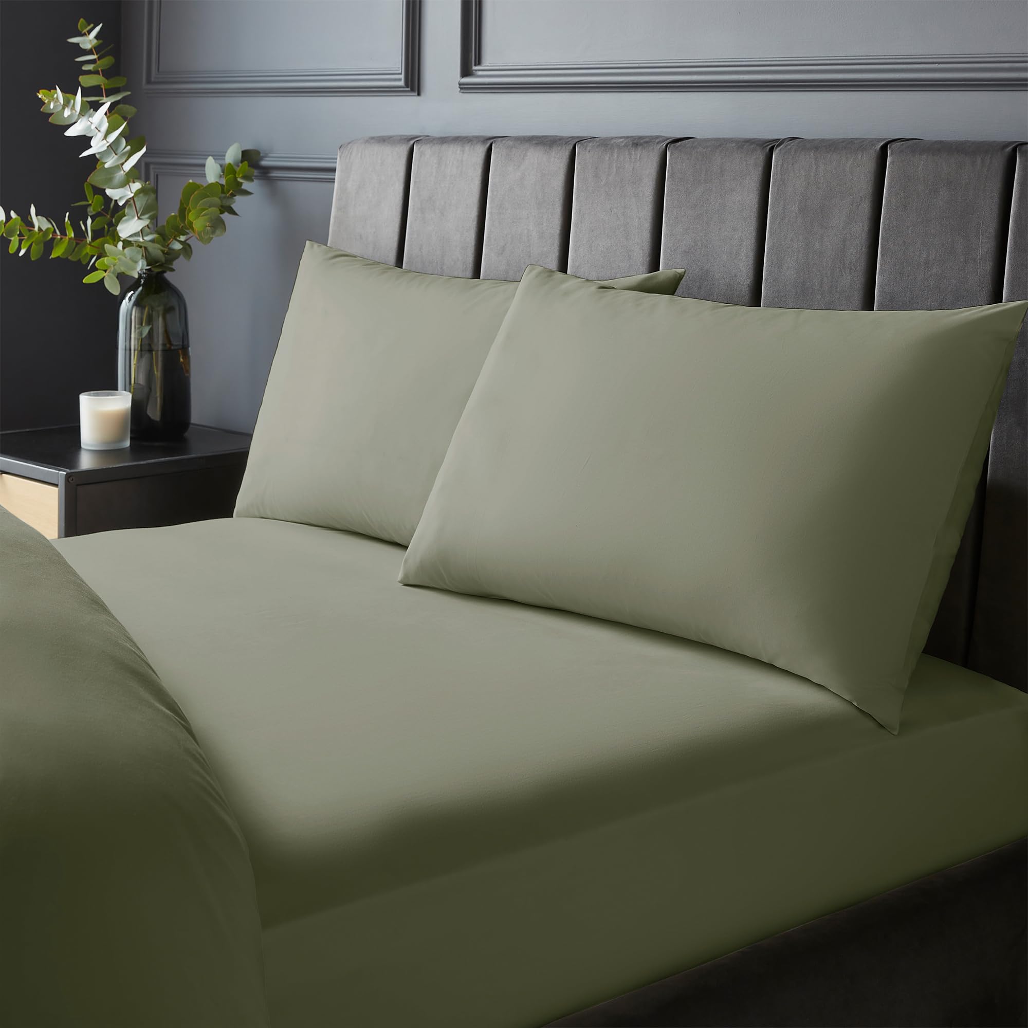 Silentnight Pure Cotton Pillowcase Pair - Luxurious Cool Soft Touch 200 Thread Count - Naturally Breathable 100% Cotton Bed Pillow Cover Set - Machine Washable - Sage Green, Pack of 2