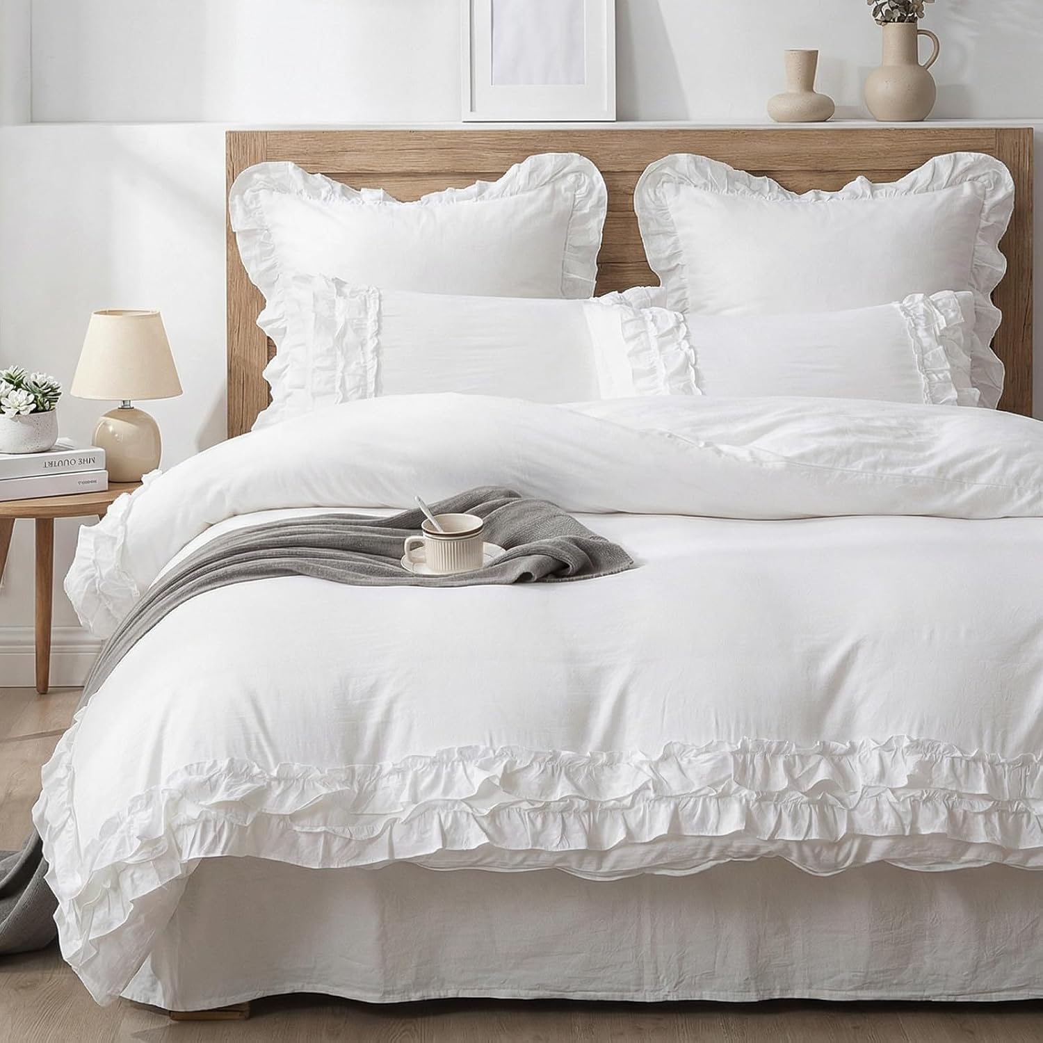 Bedorm White Ruffle Comforter Queen Boho Bedding Set Pleated Ruffled Fringe Design White Farmhouse Quilt Comforter Set for All Season