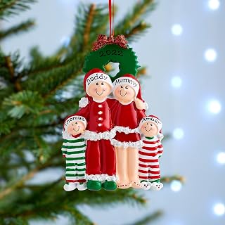 Personalised Family Christmas Xmas Tree Bauble Decoration Ornament | Wreath Family | Groups 3, 4, 5 & 6 (Family of 4)