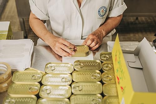 Miniatura 7 de NURI Sardinas portuguesas en aceite de oliva extra especiado, paquete de 4 (latas de 4.4 onzas)