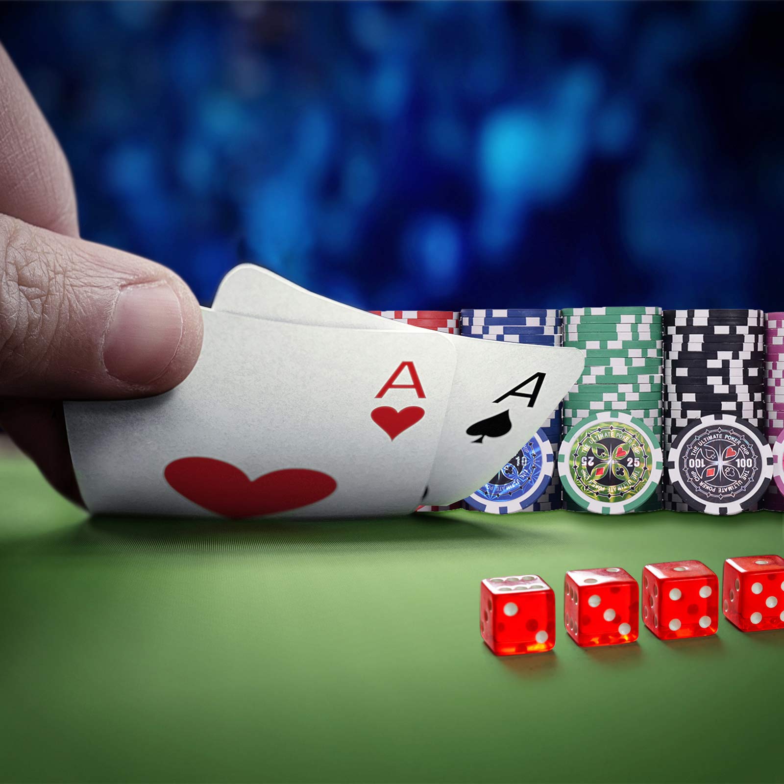 GOPLUS Mallette de Poker avec 300 Jetons, 2 Jeux de Cartes en Plastique, 5 Dés, 1 Bouton Dealer, Etui en Aluminium, Jeu de Casino Professionel Convient à la Famille et aux Amis (Noir)