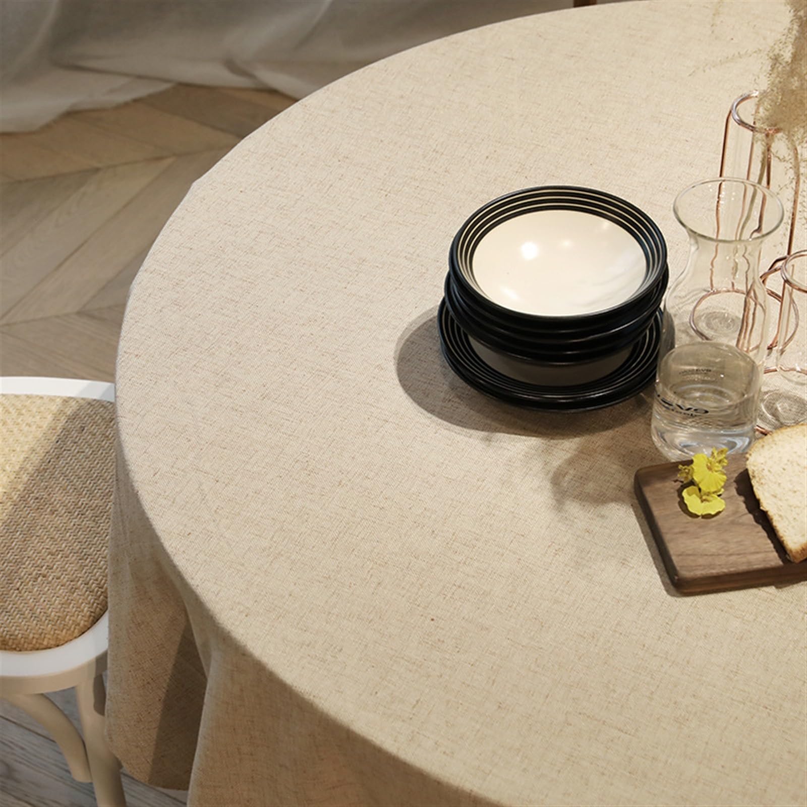 Nappe ronde en coton et lin au design moderne et finitions haut de gamme de 160cm