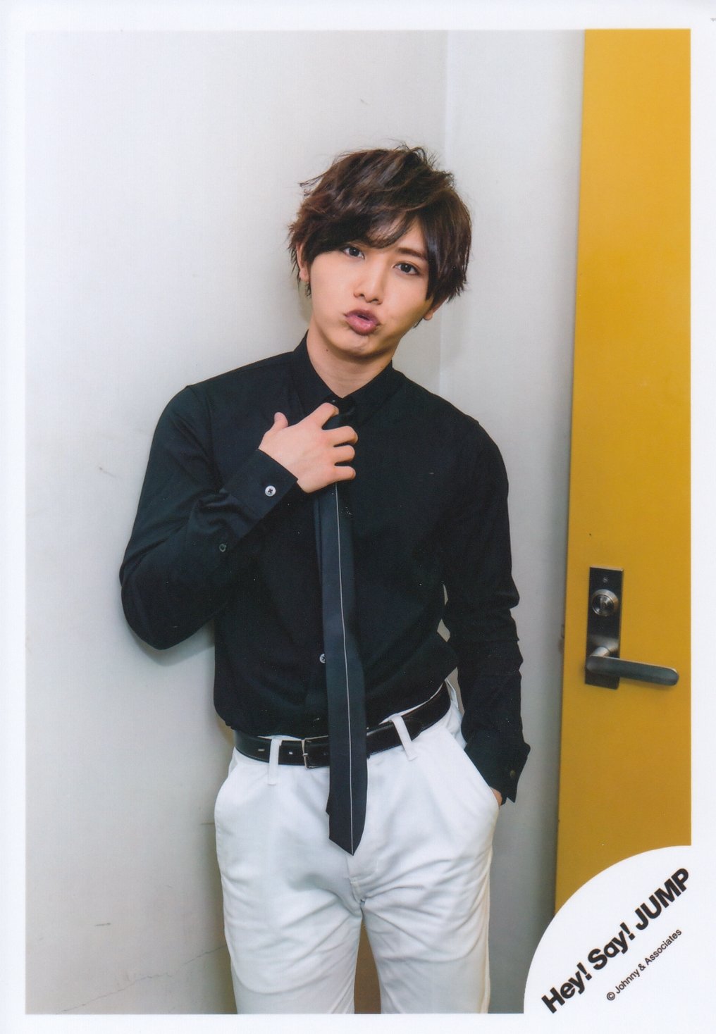 【期間限定】山田涼介 生写真 124枚 まとめ売り Amazon.co.jp: Hey! Say! JUMP 公式生写真（山田涼介）HAL00149