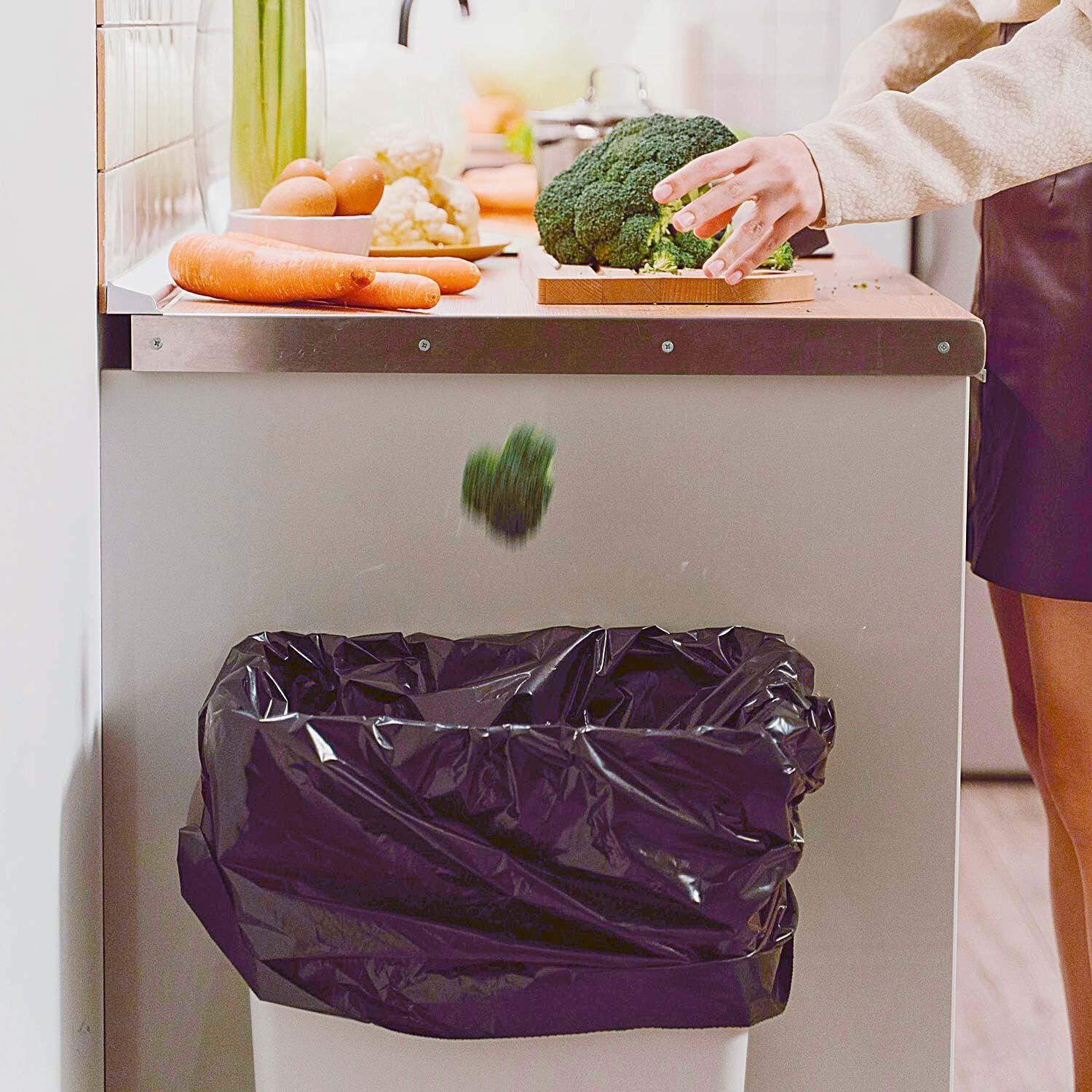 5000 Mülleimerbeutel 60 Liter 60x70cm gerollt schwarz stark