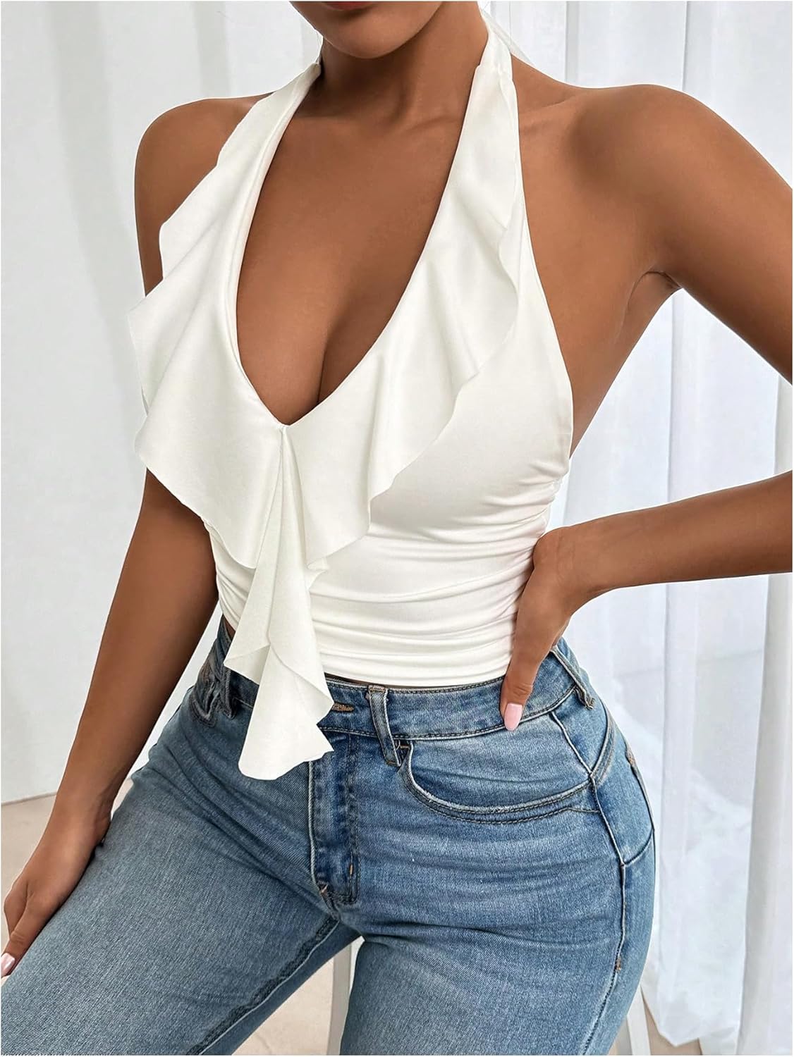 SOLY HUX Women's Ruffle Trim Halter Tops Ruched V Neck Sleeveless Going Out Crop Tops - Image 4