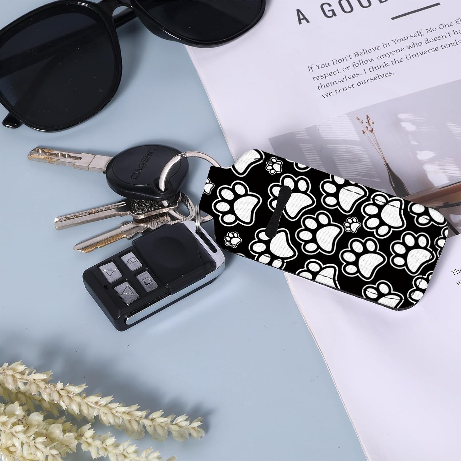 Lip Balm Holder Keychain,Cute Lip gloss Keychain,Lipstick Neoprene Clip-on Lip Balm Holder for Woman