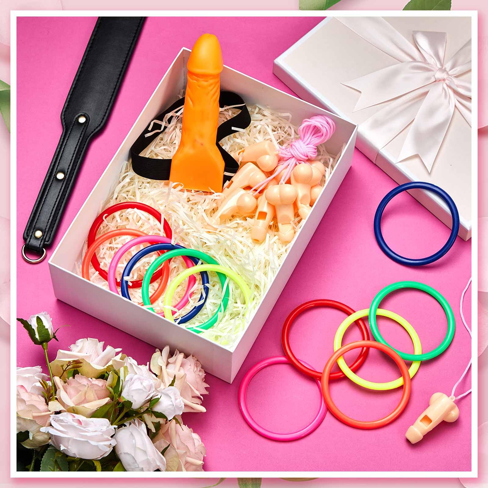 Cindeer Gioco di Anelli di Pene Incluso 1 Testa per Lancio degli Anelli del Pene 12 Anelli di Lancio del Pene 12 Fischietti da Festa a Forma di Pene Fischietto Divertente per Donne Uomini