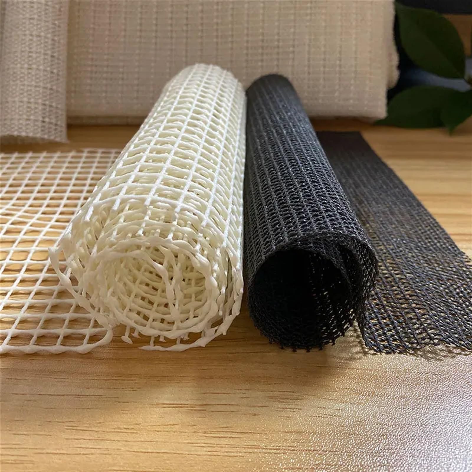Tapis antidérapant 2PCS Schwarze rutschfeste Unterlage, rutschfeste PVC-Matte, rutschfestes Schaumnetz, rutschfeste Teppichmatte, rutschfeste Kissentisch-Antirutschmatte