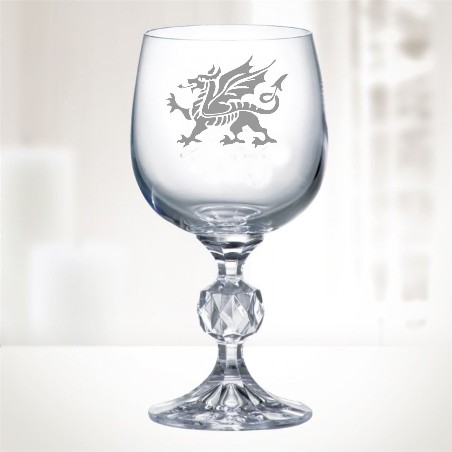 11oz "Bohemia Crystal" Wine Glass With Welsh Dragon Design