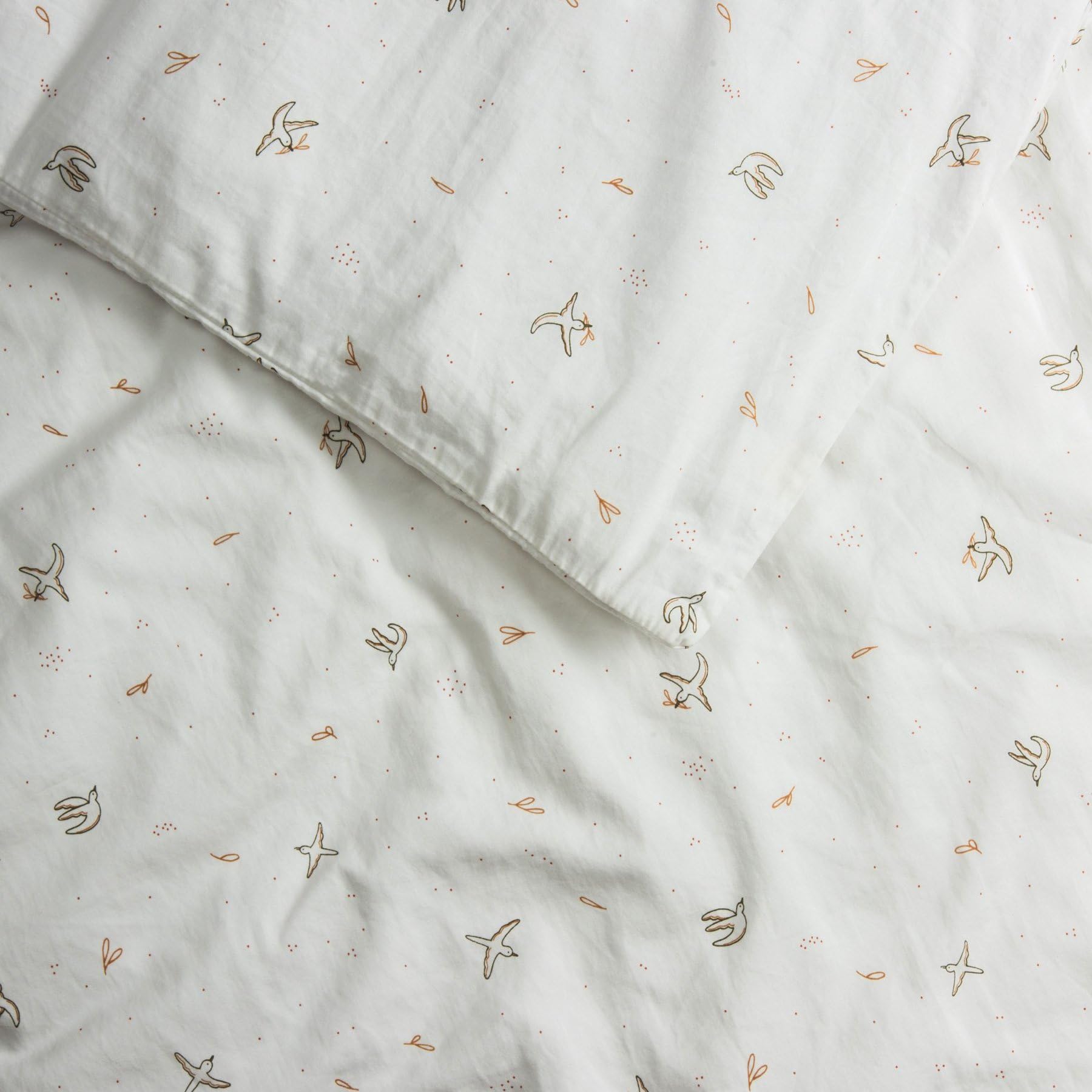 Kadolis - Housse de Couette Bébé 75x120 cm Coton Bio GOTS – Motif Oiseaux L’Envolée – Douceur Naturelle, sans Traitement Chimique