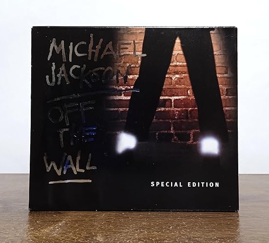 Off the Wall by Jackson, Michael: Amazon.co.uk: CDs & Vinyl