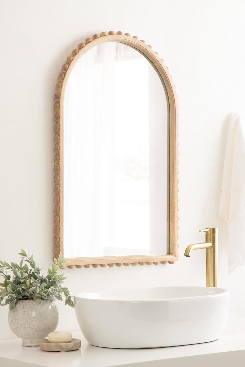 Kate and Laurel Beadbrook Modern Beaded Arched Mirror