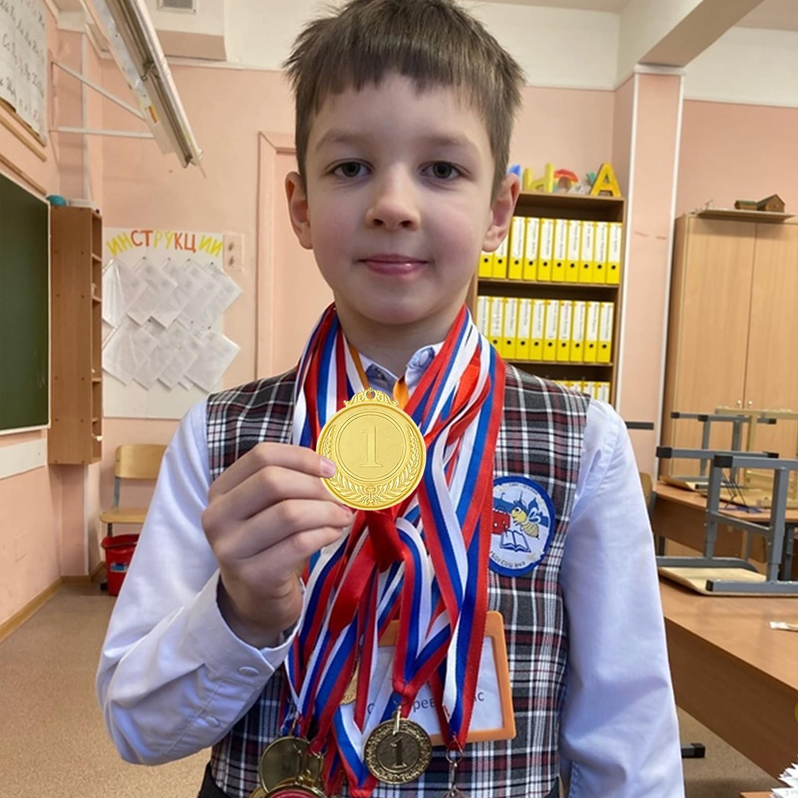Set di 12 medaglie in metallo per bambini, medaglie per 1°, 2°, 3°, oro, argento, bronzo, medaglie da calcio per bambini, medaglie sportive da 5,1 cm con nastro per adulti, premio vincitore