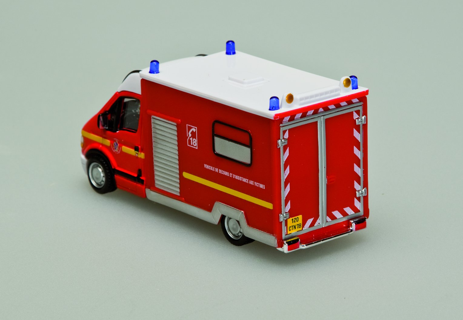 Miniature MVI Résine 1/43 - Renault Master 1989 Pompiers 18 - Occasion