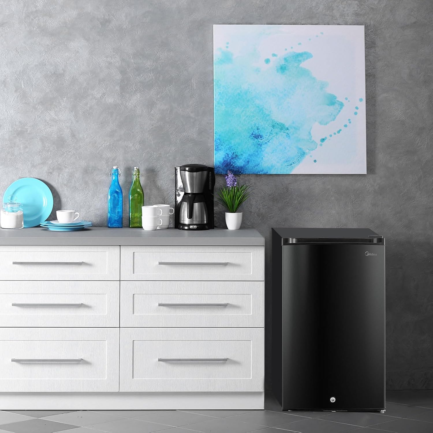 Midea MRU03M2ABB Upright Freezer Large Black, 3.0 Cubic Feet Black 3.0 Cubic Feet