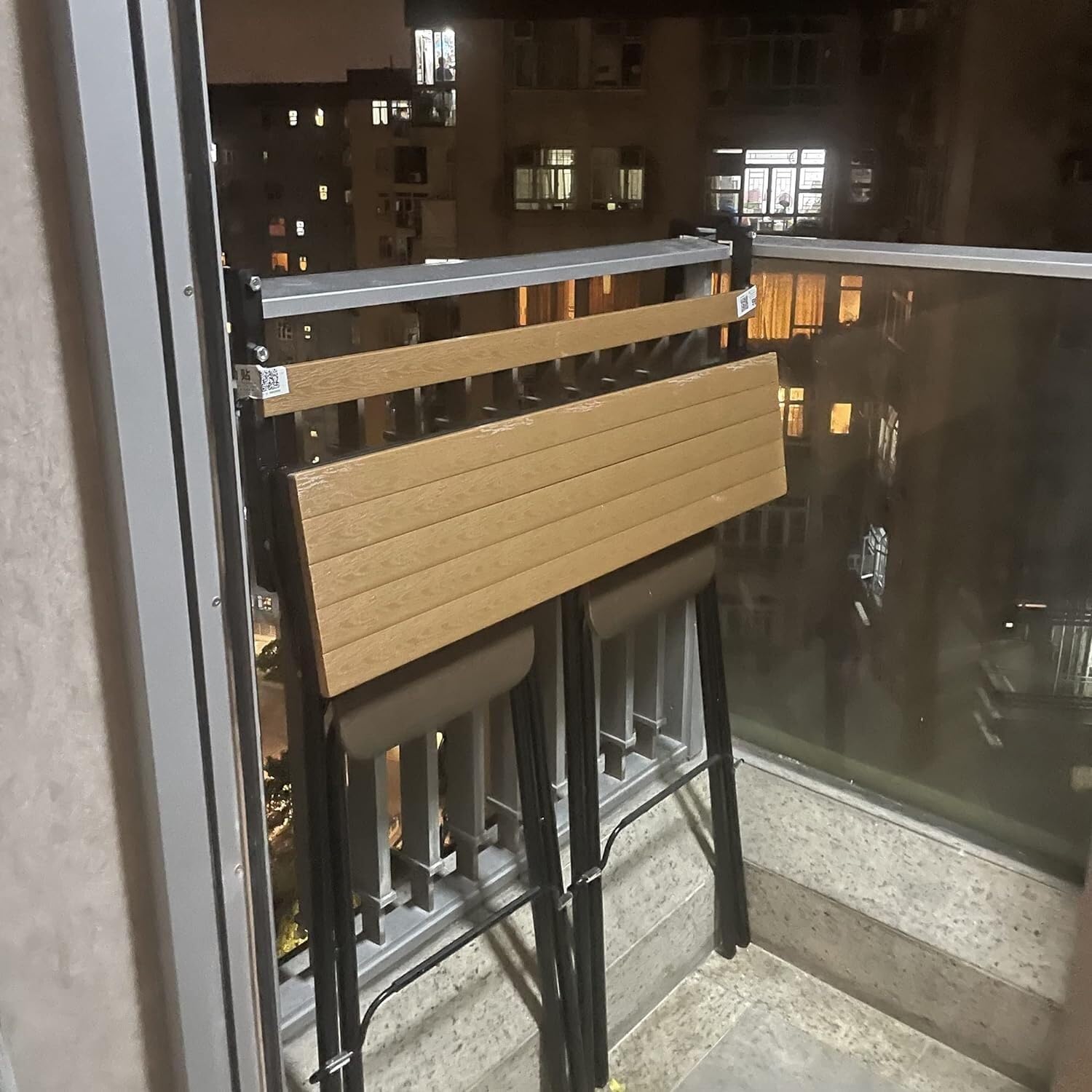 Stolik na balustradę balkonu Składany stolik balkonowy, można zawiesić na poręczy, stolik balkonowy, składany stół wiszący, stolik kawowy na taras Stoły podwieszane(Wood Color)