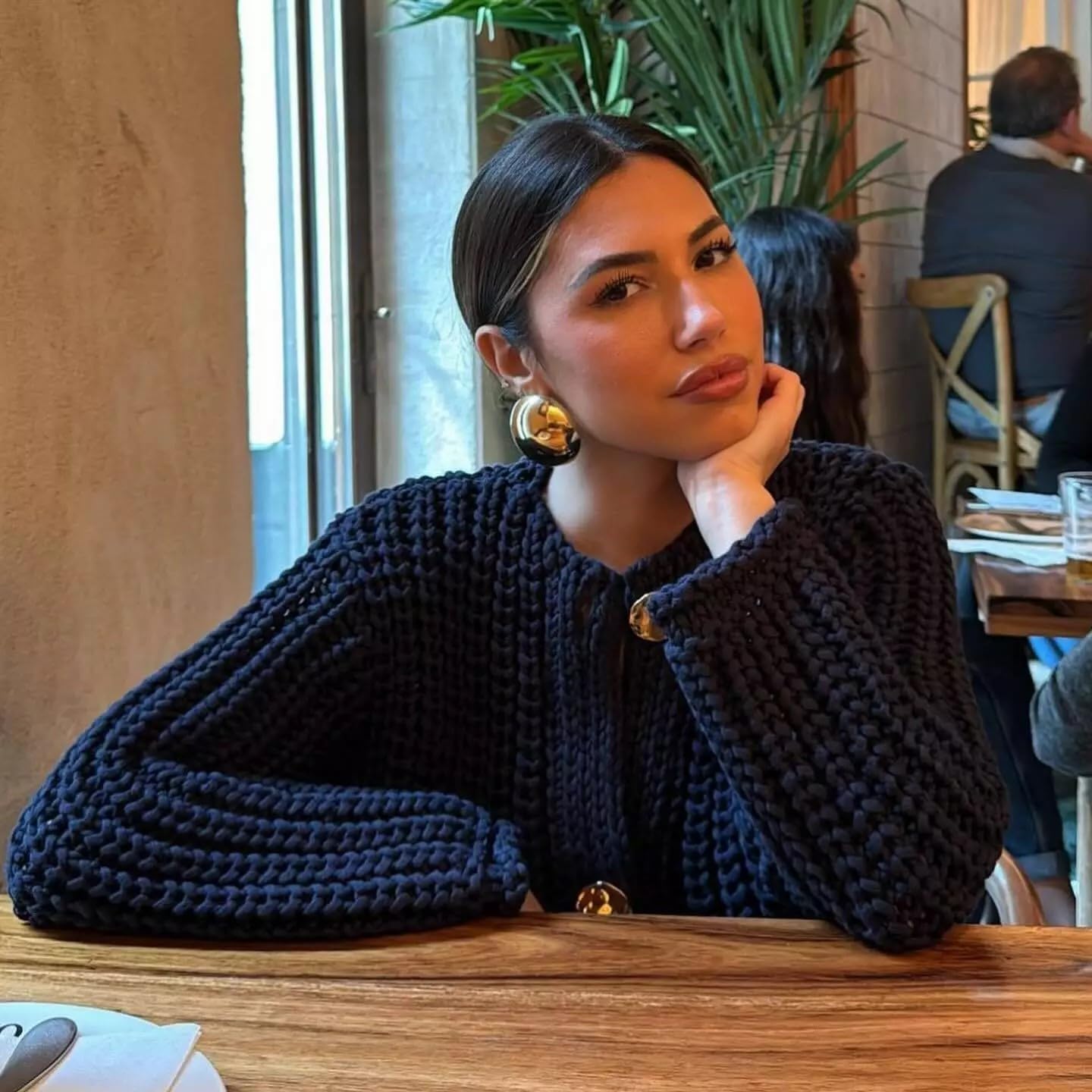 YKR Chunky Knit Cardigan Sweater for Women Long Sleeve Cropped Cardigans Button Down Sweaters with Pockets Navy M - Image 4