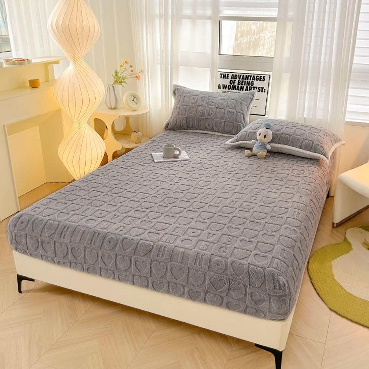 Beydodo Fitted Sheet with Deep Pocket, Fitted Bed Sheets 150x200cm with Hearts and Letters Pattern Velvet Look, Polyester Mattress Protector for Hotel