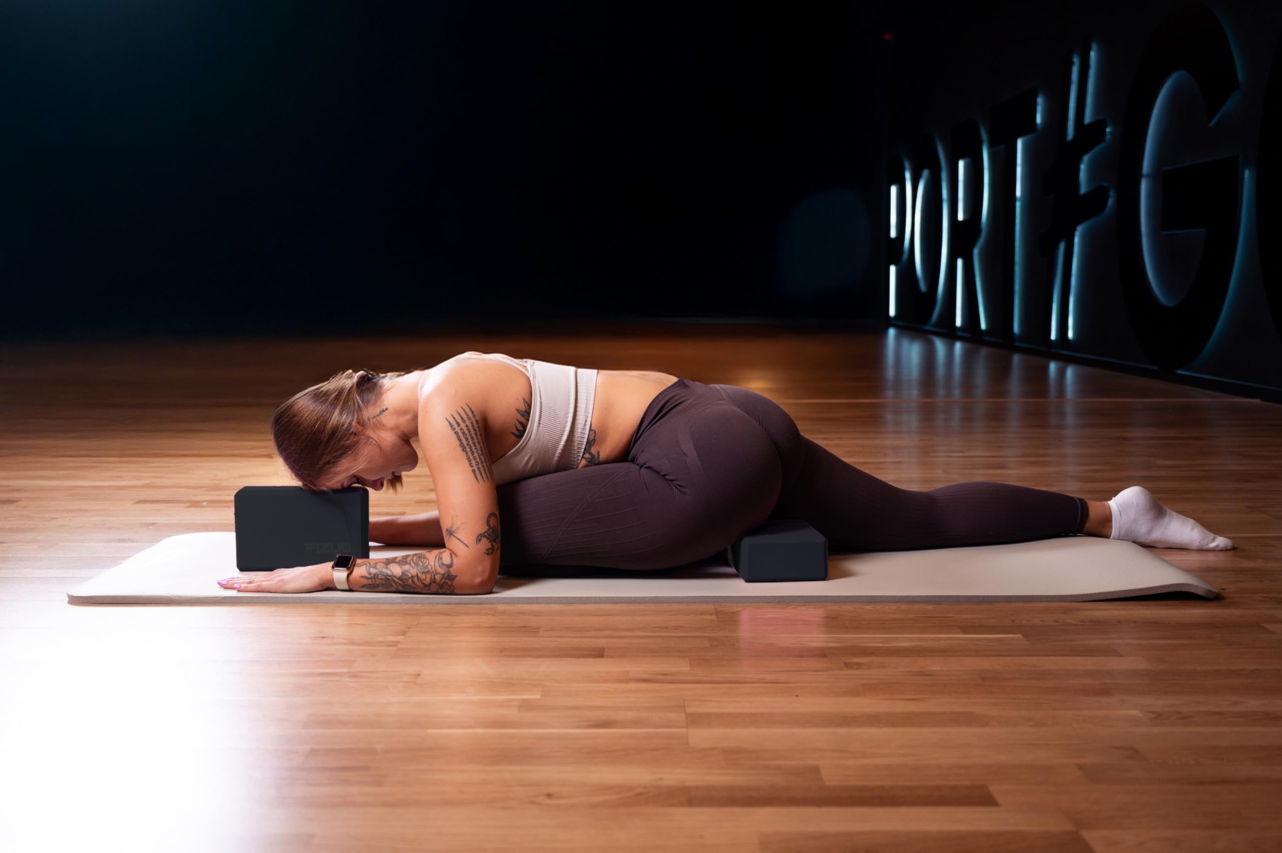 Fizyo Bloc de yoga antidérapant en mousse EVA - Cube pour yoga, Pilates, étirement, méditation, fitness, étirement, haute qualité pour débutants et avancés 23x7x15 cm