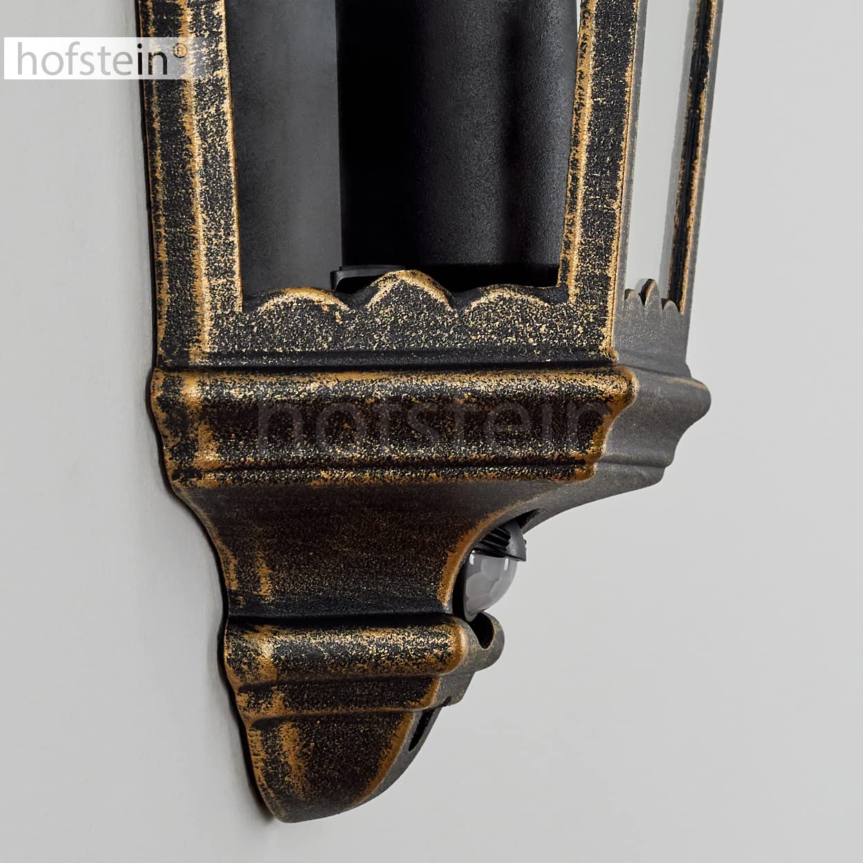 HOFSTEIN Außenwandleuchte Hongkong, Außenwandlampe mit Bewegungsmelder aus Metall/Glas in Braun-Gold/Klar, Wandleuchte Up im Retro/Vintage-Design, E27, IP44, Eingangsbereich, Terrasse, Haustür, Hof