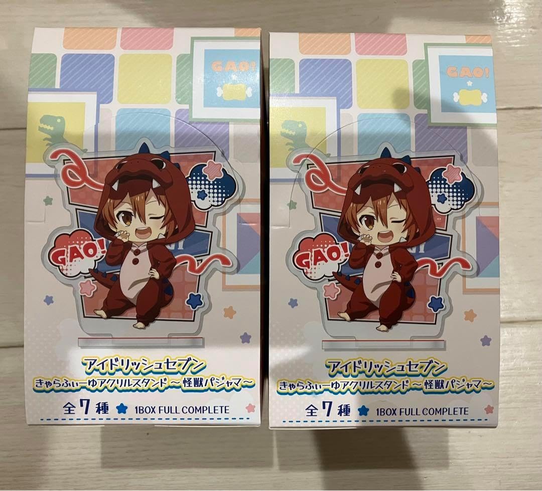 東方神起★CIRCLE 　公式MD フーディ　トレカ　ユノ　チャンミン 東方神起☆CIRCLE 公式MD フーディ トレカ ユノ チャンミン 東方 tシャツ