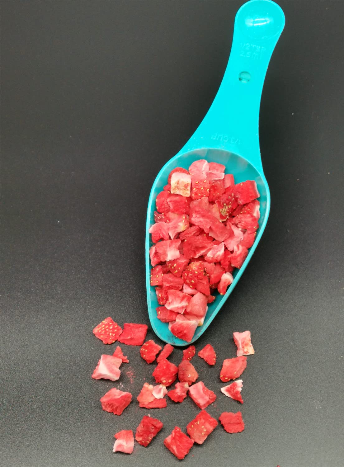 Bio Erdbeeren gefriergetrocknet I Würfel 5-10mm 100% Frucht I Trockenfrucht I Beeren Obst I 500g Inhalt | 104 % Frucht – getrocknete Früchte sind ideal für Müsli, Backen & Snacks – ballaststoffreich & ohne Zuckerzusatz