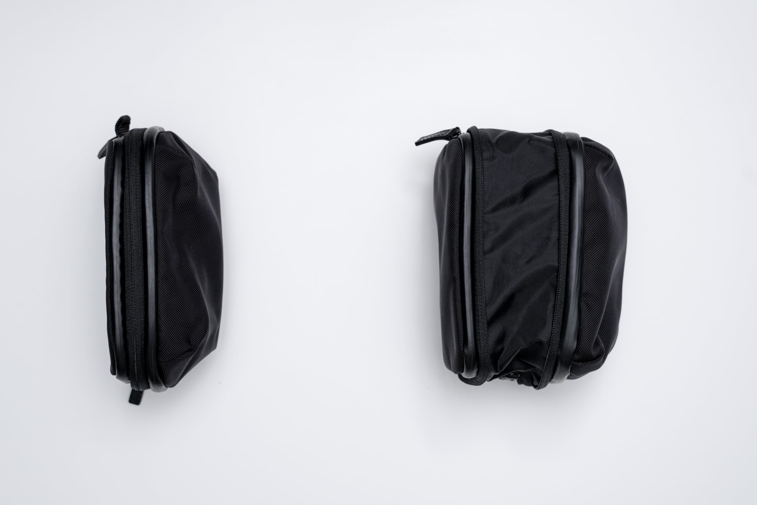 Amazon.co.jp: 伸縮自在なガジェットポーチ「HALFDAY POUCH